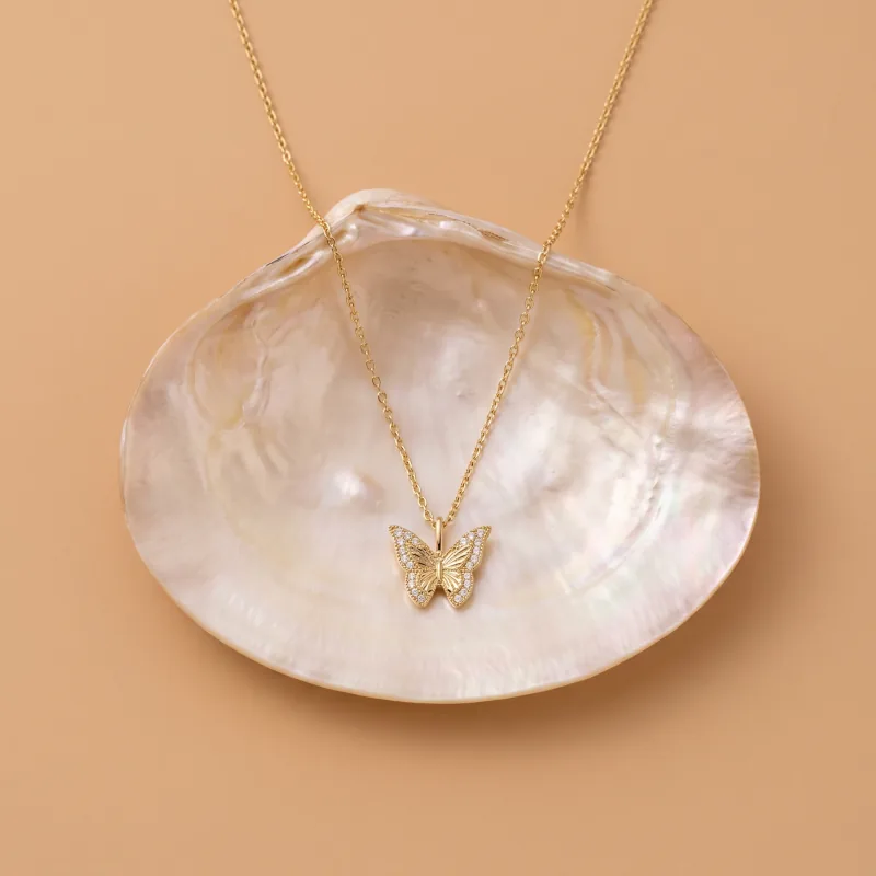 The same pendant on a shell, product-only, generated