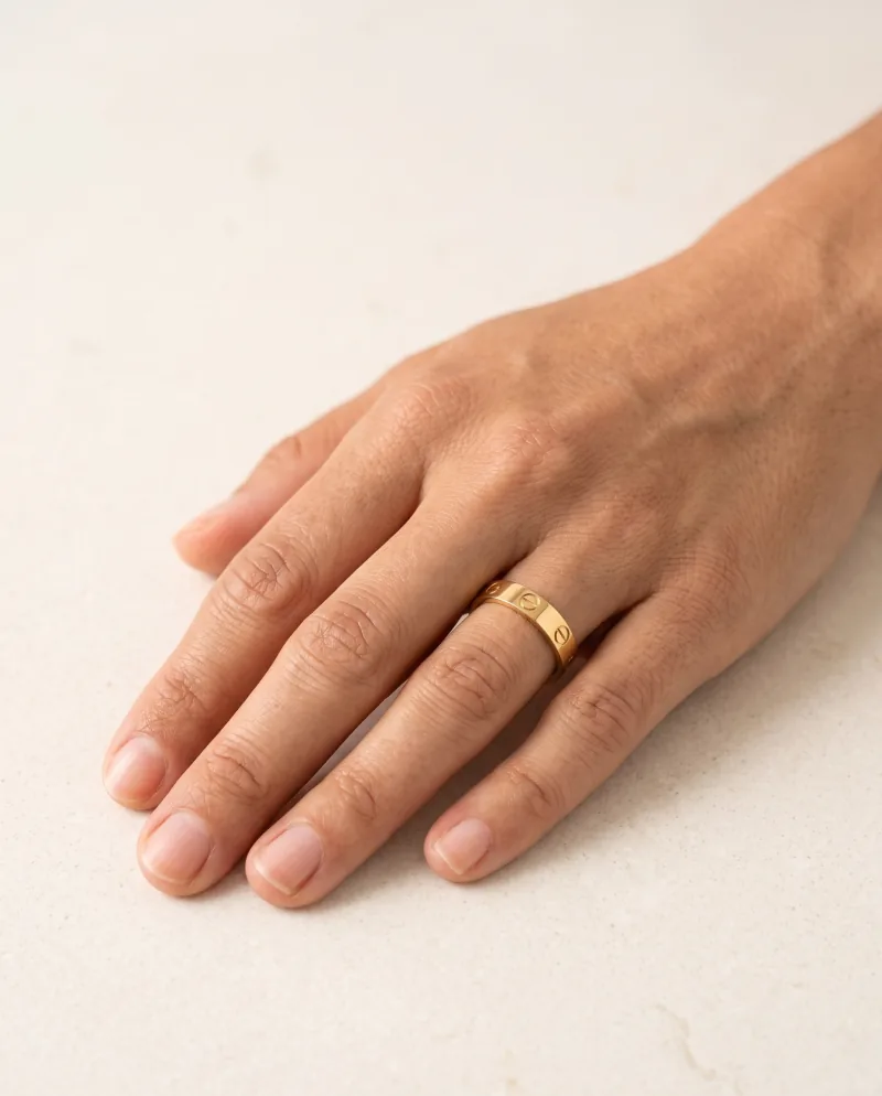 Flat: the same ring scene from a new angle